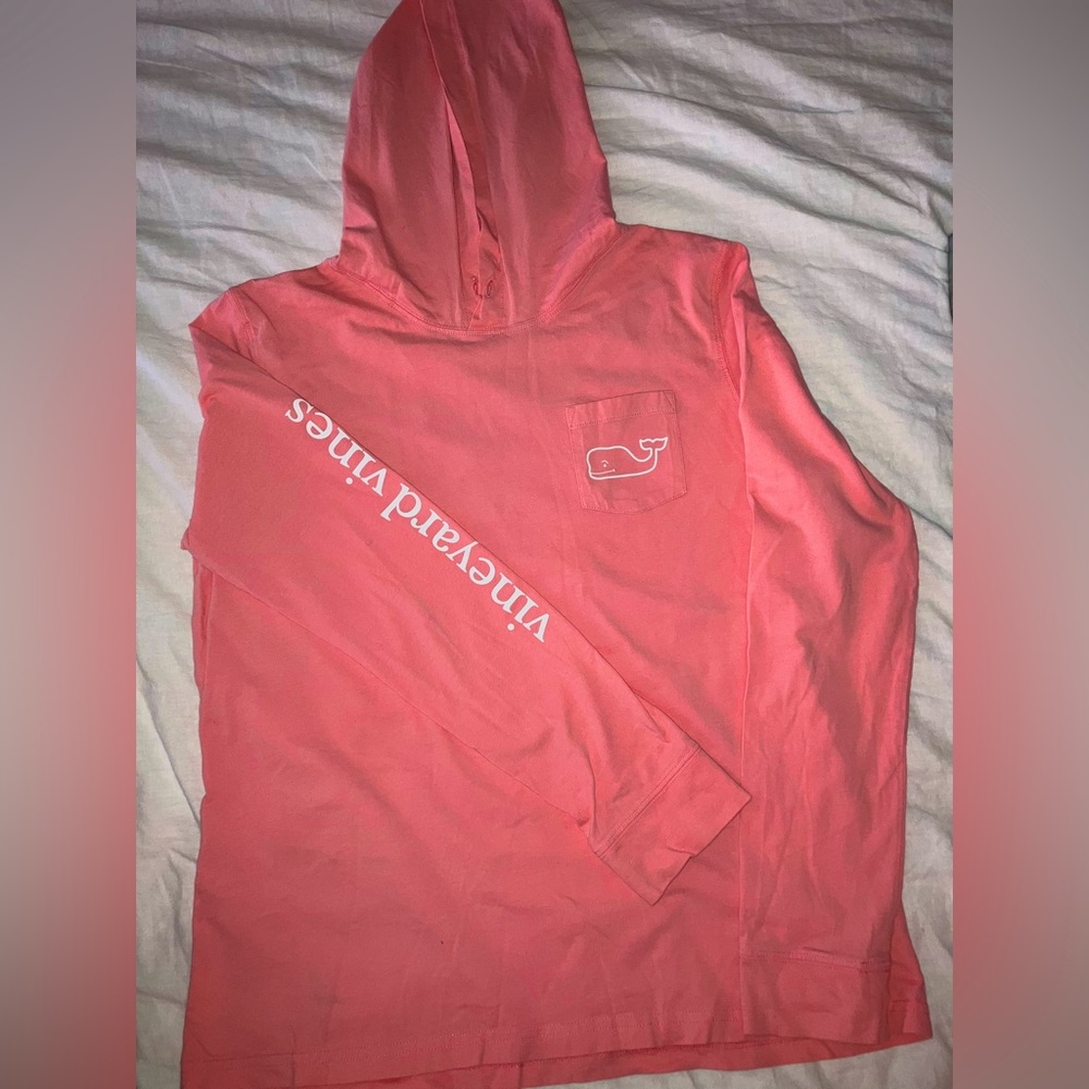 Vineyard Vines -peach color